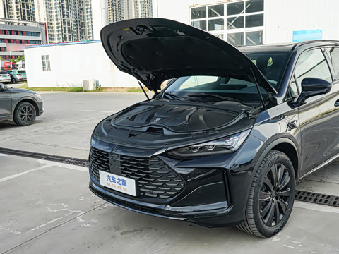 2025 BYD Tang DM-i Image 20